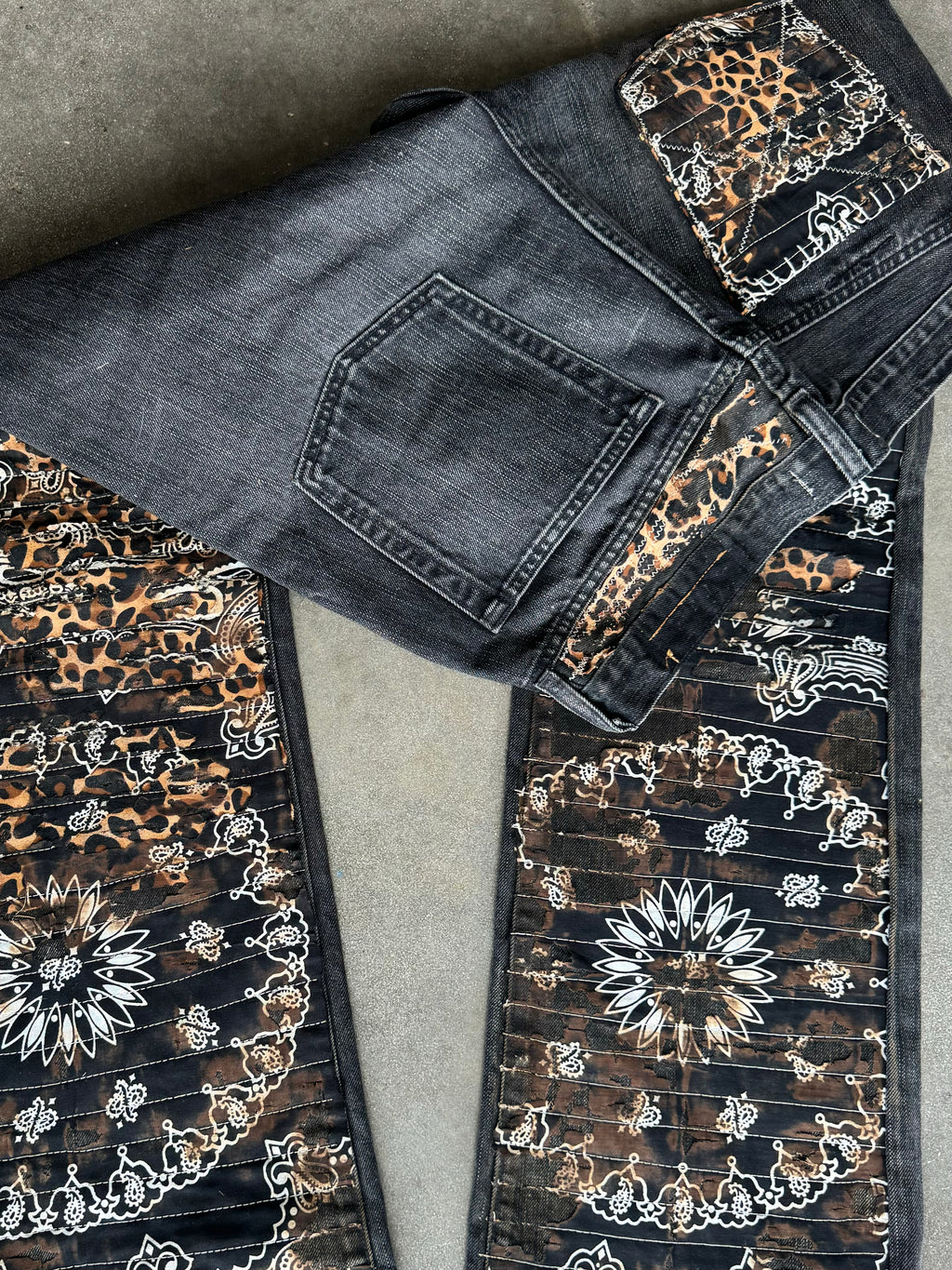 1/1 Black Leopard Jeans